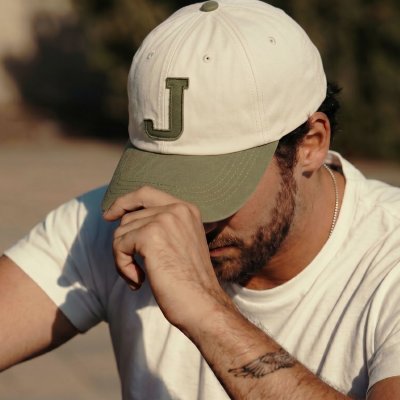 Czapka z daszkiem - Gårda Letter Cap 'J' (kremowy/zielony mech)